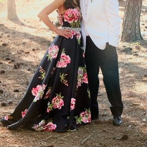 JOVANI floral gown, perfect for Prom!